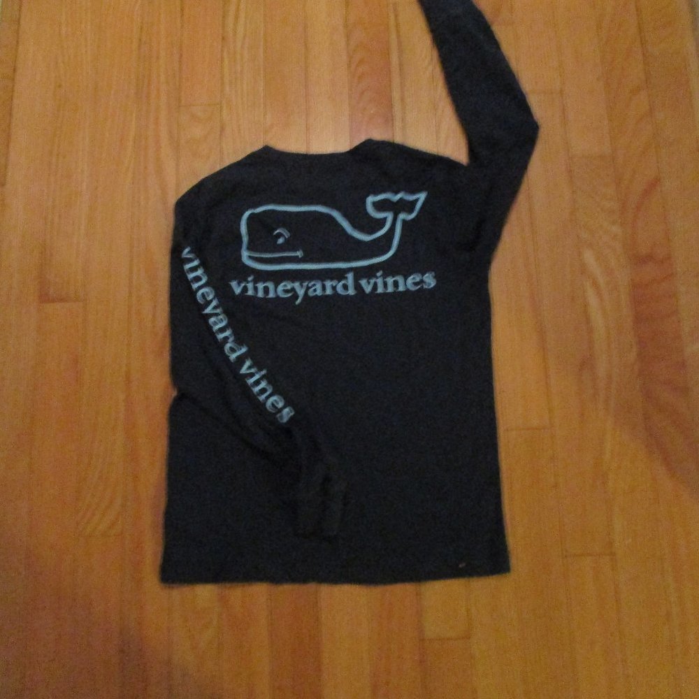 BOYS VINEYARD VINES LONG SLEEVE T SHIRT  SMALL NAVY